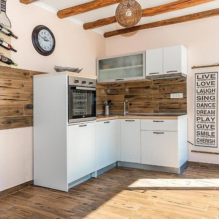 Gorgeous Home In Kijevo With Kitchen Luaran gambar