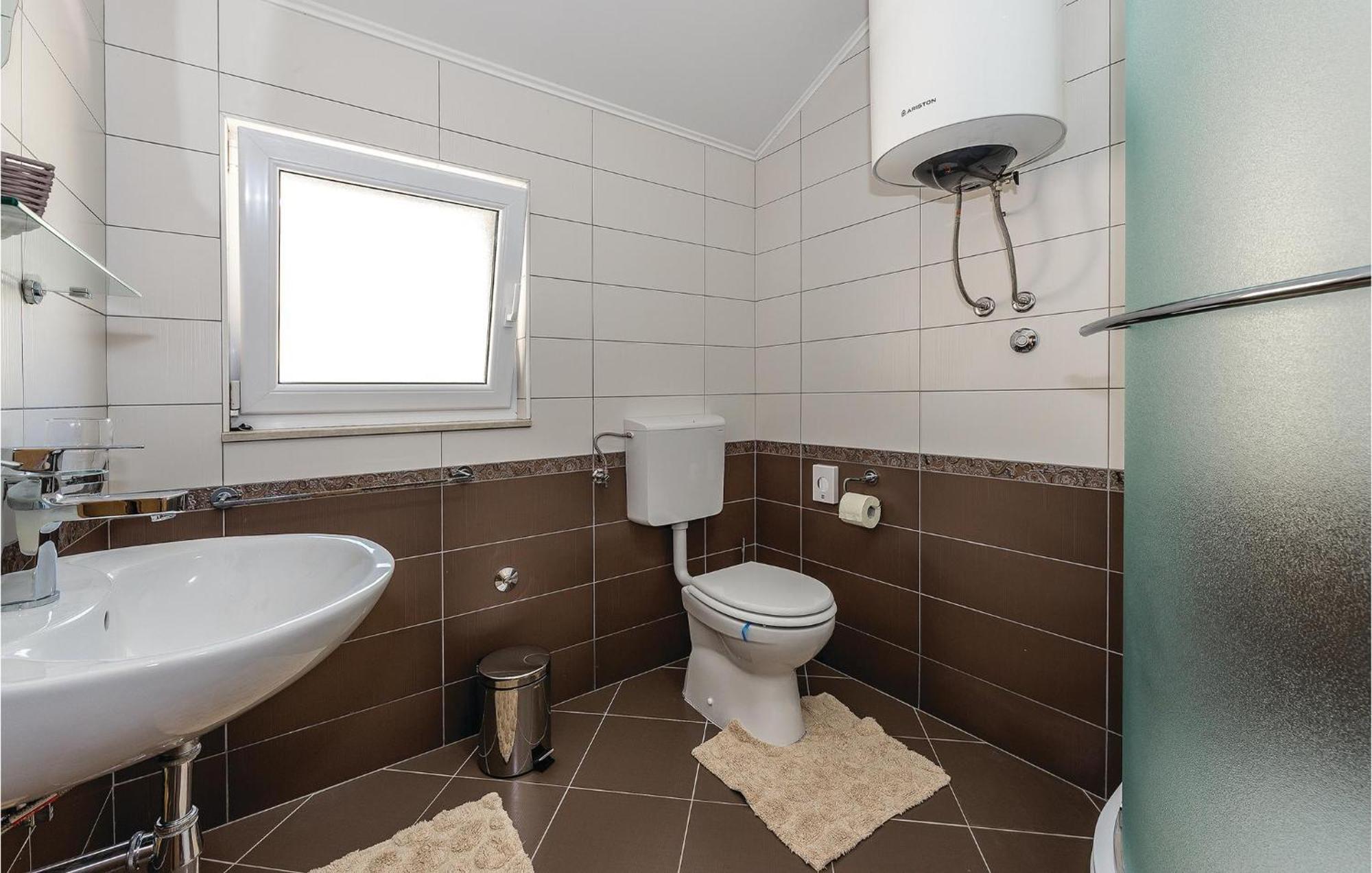 Gorgeous Home In Kijevo With Kitchen Luaran gambar